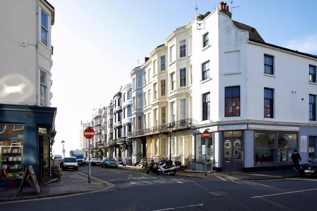 Cosy Studio Flat Moments From The Beach, Kemptown ブライトン エクステリア 写真
