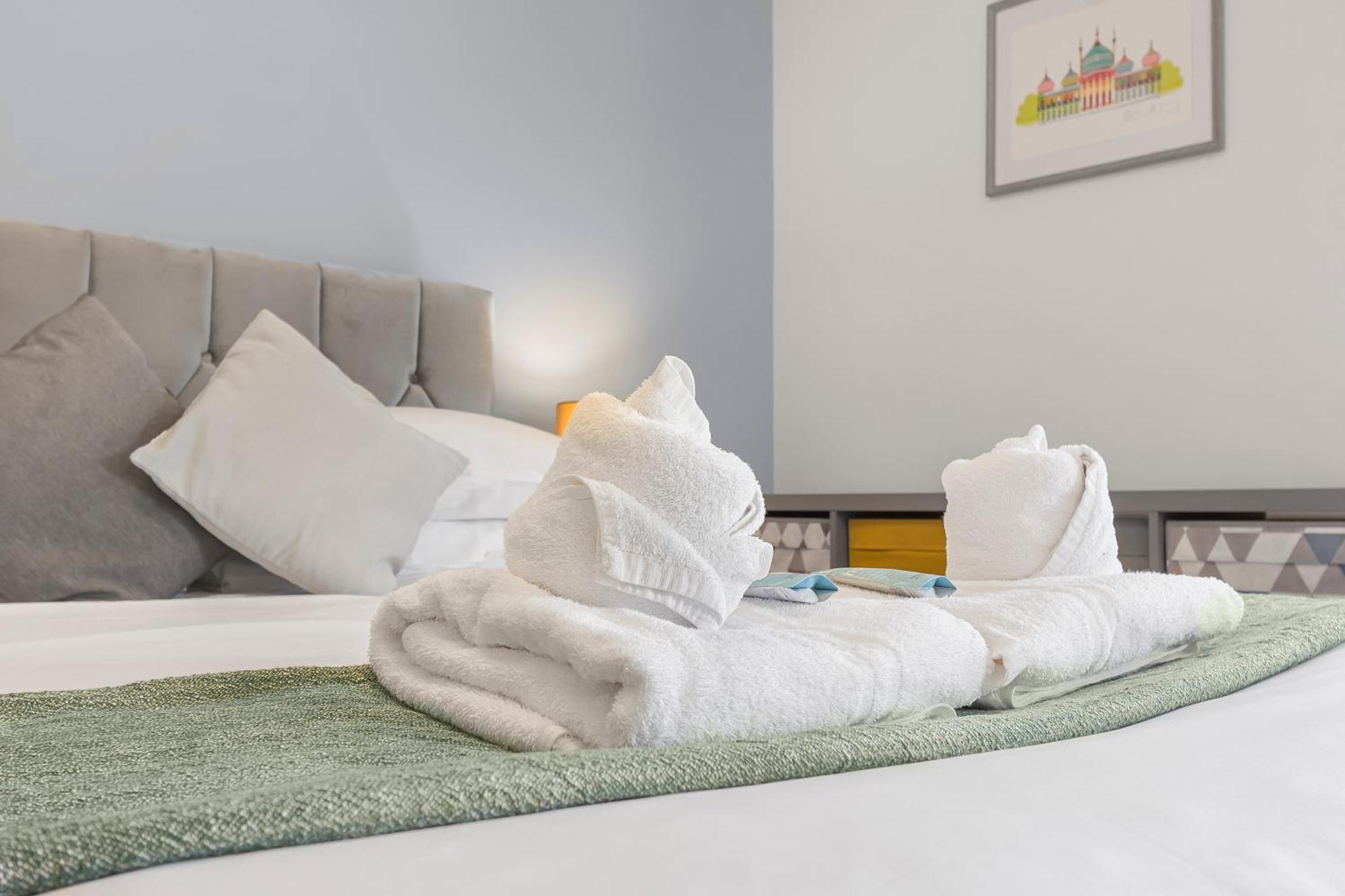 Cosy Studio Flat Moments From The Beach, Kemptown ブライトン エクステリア 写真