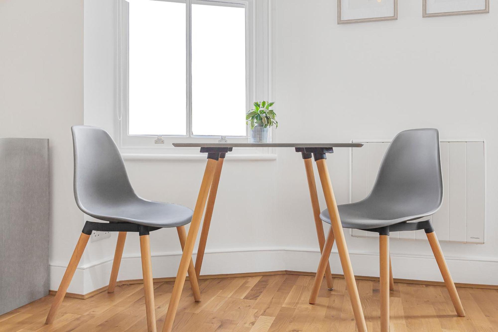 Cosy Studio Flat Moments From The Beach, Kemptown ブライトン エクステリア 写真
